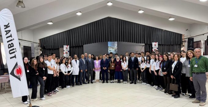 Akçakoca’da TÜBİTAK 4006 Bilim Fuarı Kapılarını Açtı